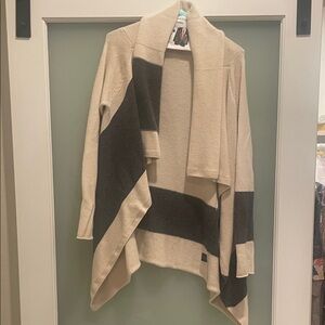 Stylish Cream and grey Women's cashmere Sweater